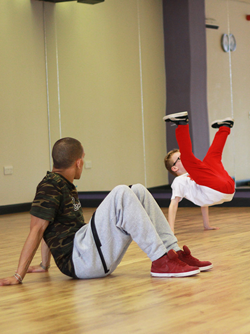 Ess-Green-Street-Dance-Teacher-Course